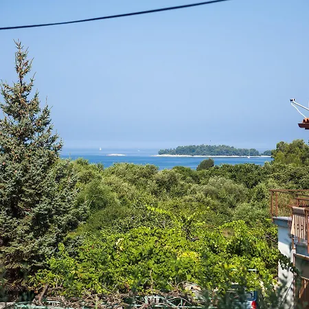 Helles Nur 800 Meter Zum Mit Meerblick, 2 Balkonen, Privatparkplatz Apartment Rovinj